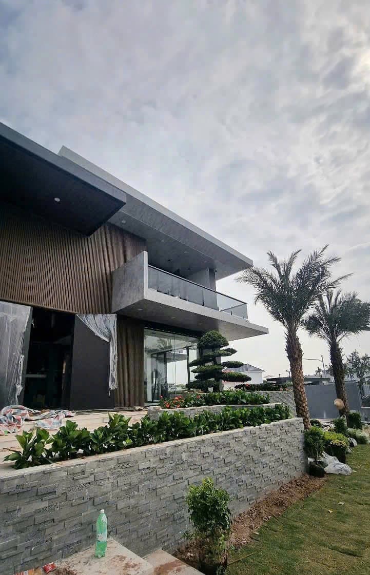 Biệt thự hiện đại, Thiết kế & Thi công — Thi công · DAN ASE